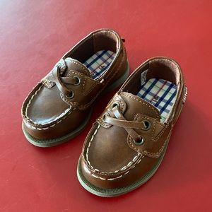 EUC Carters Brown Dress Shoes